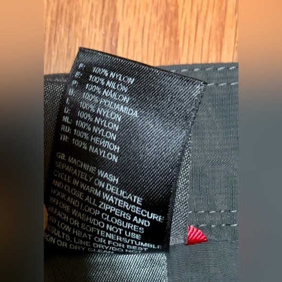 Men’s XL The North Face Dark Grey Nylon Packable Lightweight Hiking Cargo Pants - Picture 12 of 16